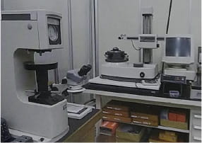 『本社工場に設置した検査装置』の画像